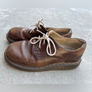 Vintage Dr. Martens Brown Oxfords Size 8 women